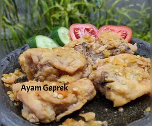 Resep Terbaik Ayam Geprek Pedes Yummy Mantul Resep Terbaik Ayam Geprek Pedes Yummy Mantul