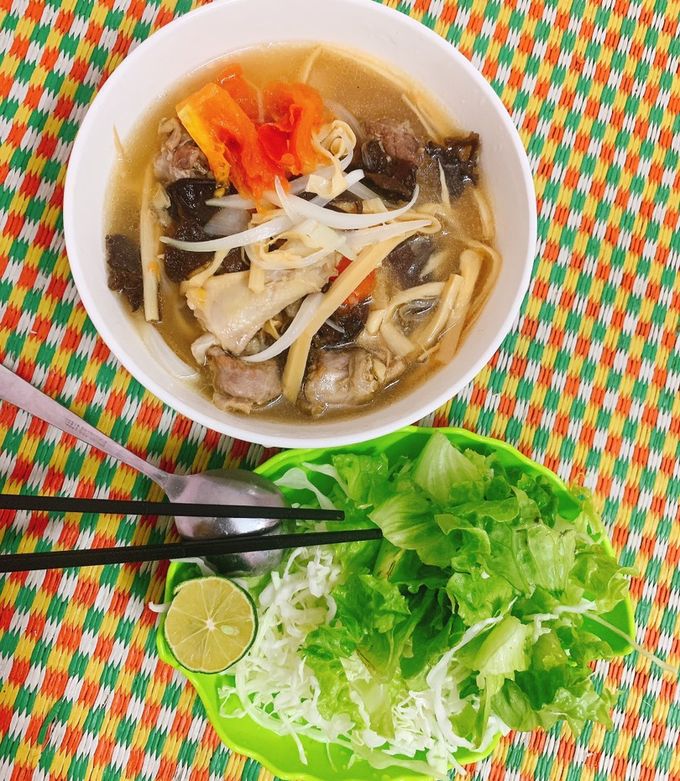Hình của món Miến măng vịt.