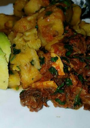 A picture of Matoke and beef stew.