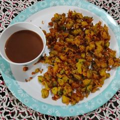 A picture of Gogdi Bhajiya (Tiny Methi Fritters).