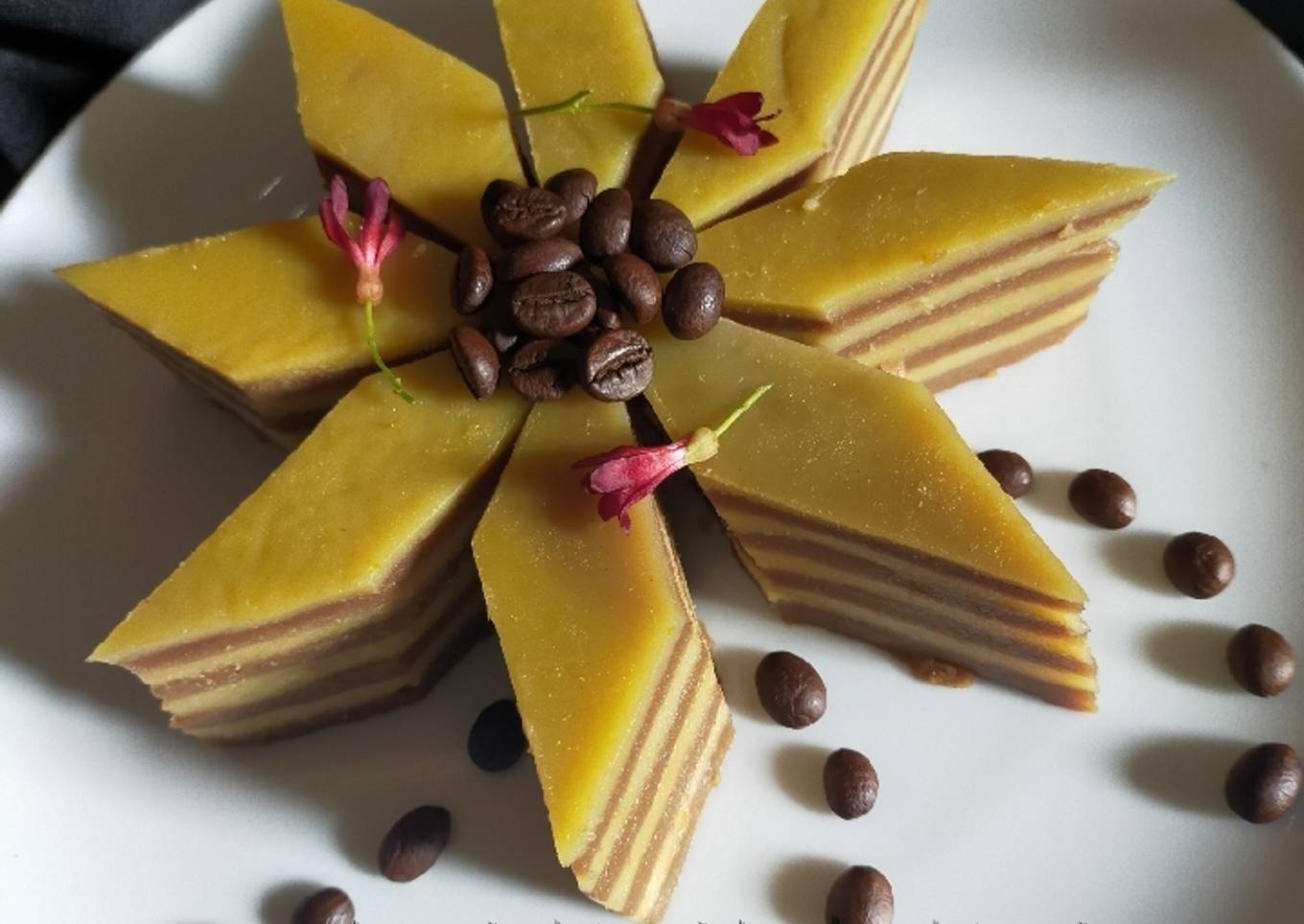 Kue Lapis Kopi Labu Kuning