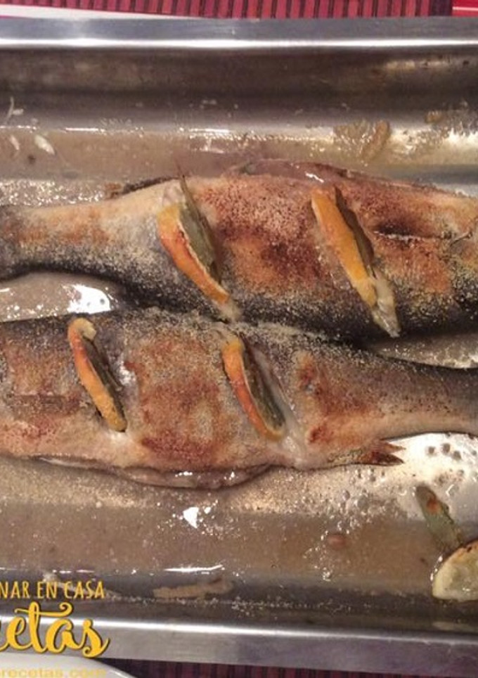 Una foto de Lubinas al horno