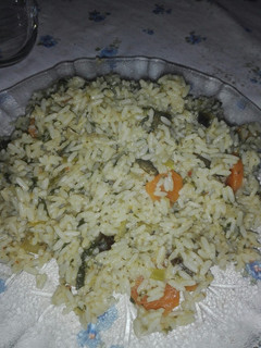 Una foto de Arroz con vegetales salteados!!