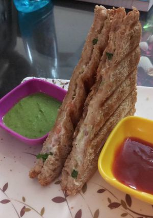A picture of Hung curd sandwich.