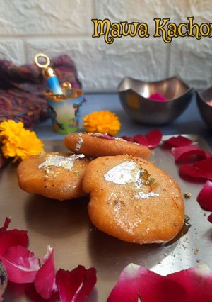 A picture of Mawa Kachori.