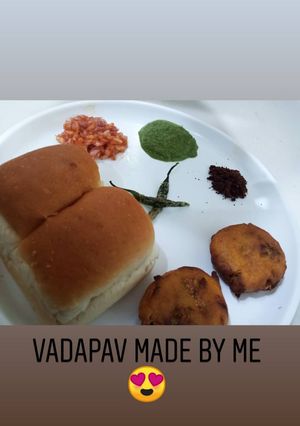 A picture of Vada pav.