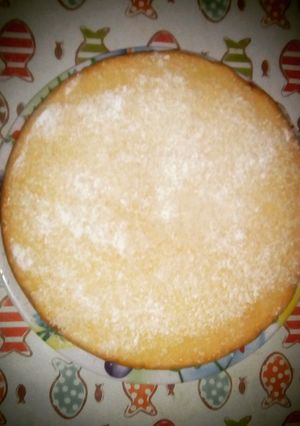 Una foto de Torta súper liviana y rica de limón!