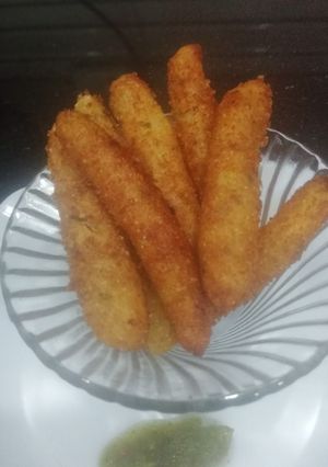 A picture of Potato Rava Fingers.