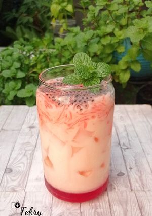Foto resep Es Serabut Merah (Es Sarang Burung KW)
