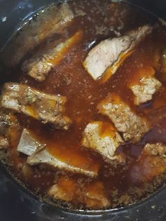 Una foto de Costillas de cerdo en salsa
