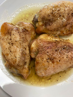Una foto de Pollo al horno jugoso en 30 min