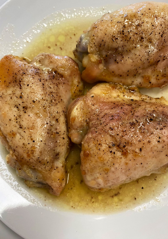 Una foto de Pollo al horno jugoso en 30 min