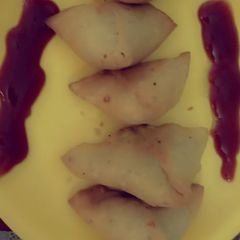 A picture of Atta Samosa.