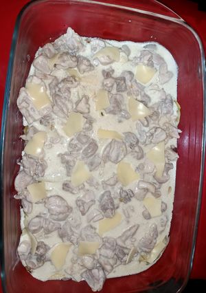 Una foto de Solomillo de pollo con nata, patatas y queso