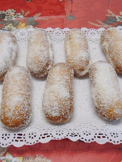 Una foto de Bizcochos rellenos de nata