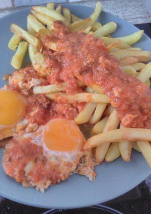 Une photo de Frites/ œufs maison