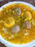 Sopa de albóndigas