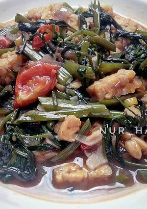 Foto resep Tumis kangkung saus tiram + tempe