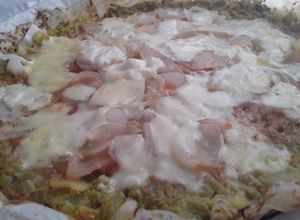 Una foto de Brócoli en tortilla!!!😋🥦🧀🍳🥚🍅🌰