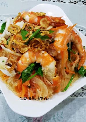 Hình của món Gỏi Miến Hải Sản.