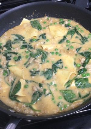 A picture of One Pan Chicken Lasagne.