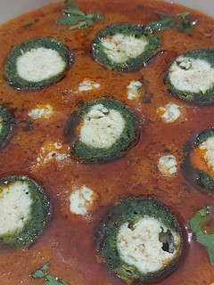 ચીઝી પાલક- પનીર કોફતા કરી(cheese palak paneer kofta curry in Gujarati) રેસીપી મુખ્ય ફોટો