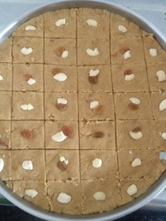 ওট্স বরফি(Oats Barfi recipe in Bengali Recipe) রেসিপির প্রধান ছবি