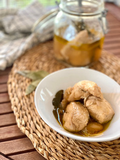 Una foto de Pollo en escabeche para conservar