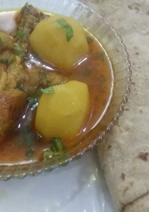 A picture of Chicken aaloo gosht gravy#desimeal.