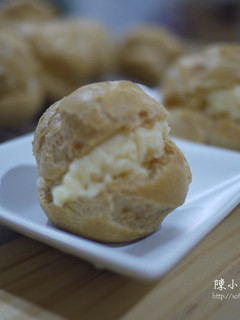 卡士達醬小泡芙 的食譜成品照片