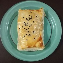 A picture of Chicken puff.