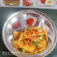 A picture of Oats Vegetable Paneer Chilla.
