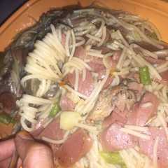 A picture of Spaghetti aglio olio home made.