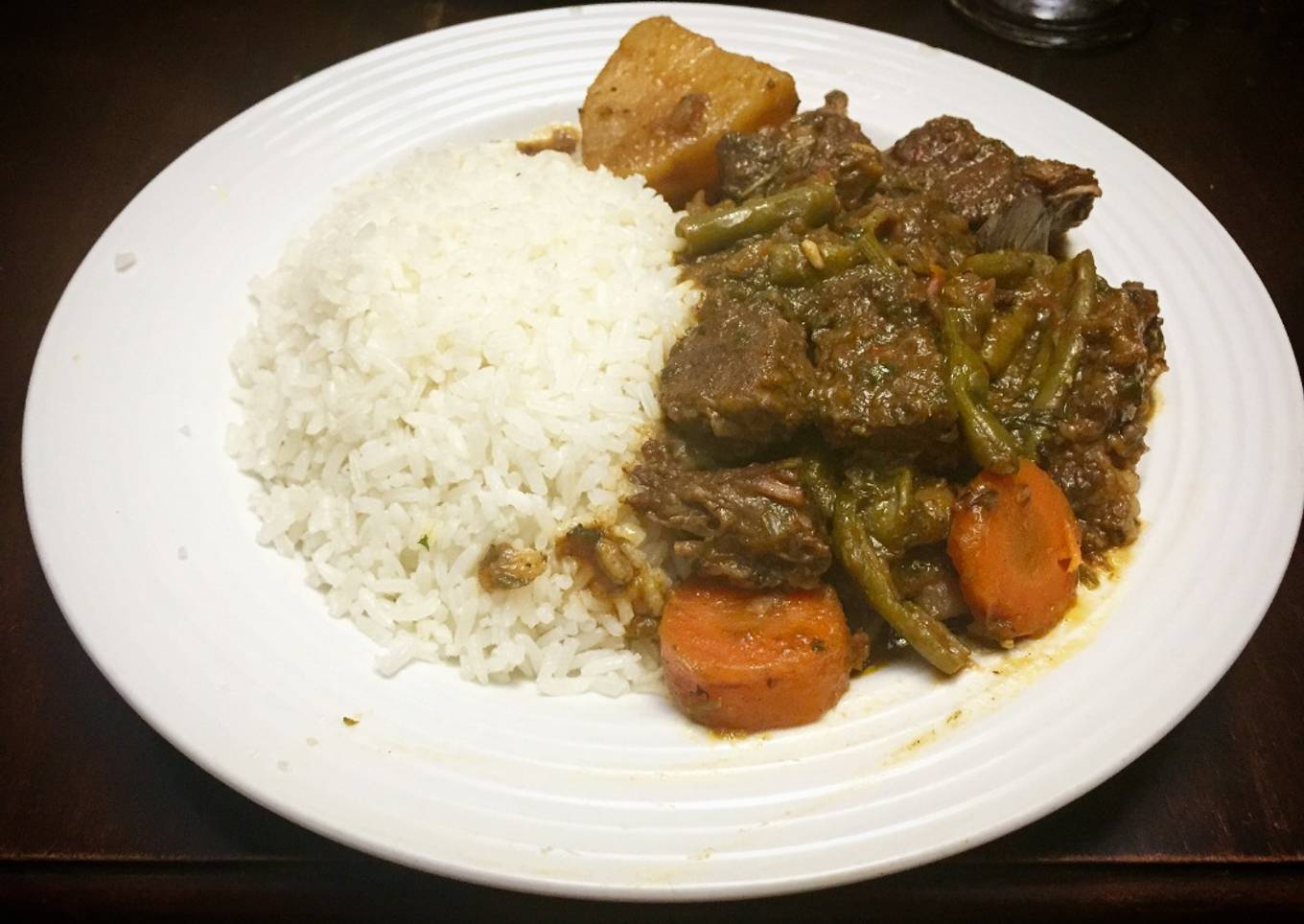 Estofado de Res, Papas, Zanahoria y Habichuelas