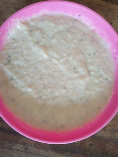 A picture of Oats porridge with chia seeds.