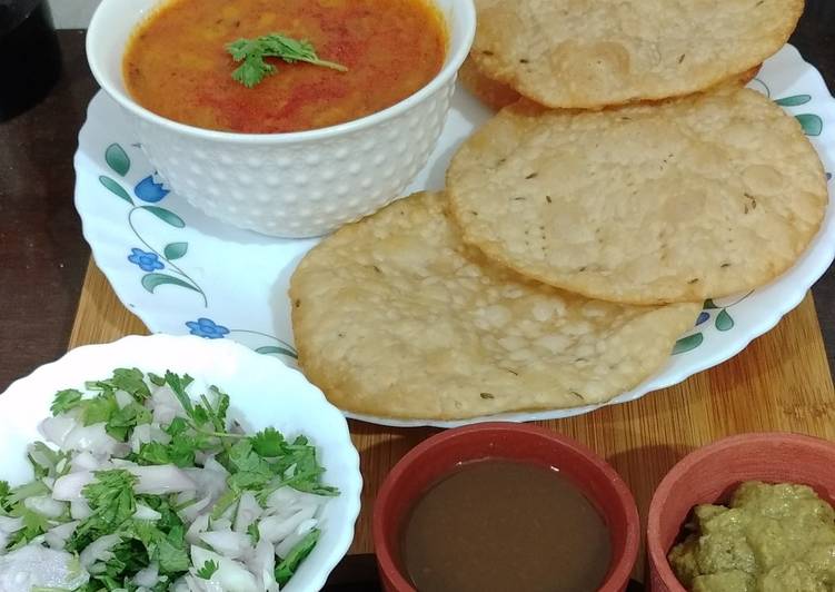 Step-by-Step Guide to Make Award-winning Dal Pakwan Sindhi Delicacy