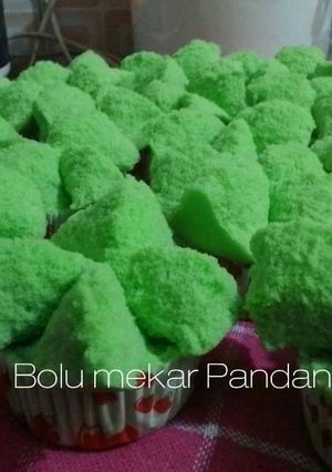 Foto resep Bolu mekar pandan