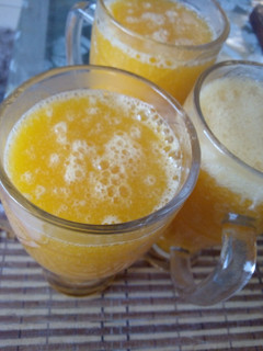 Una foto de Jugo de papaya con infusión de eucalipto y miel