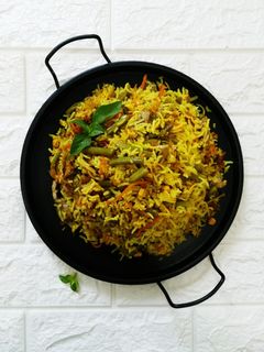 عکسی از دستور پلو سبزیجات