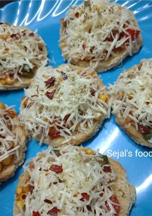 A picture of Cheesy bread pizza.