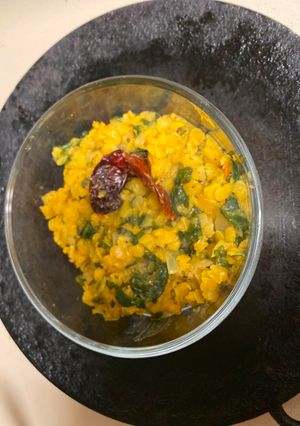 मसुर पालक दाळ रेसिपी चे मुख्य फोटो 