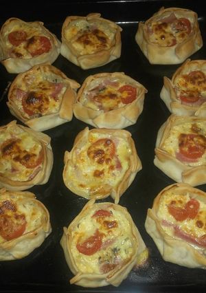 Una foto de Canastitas de jamón y 4 quesos