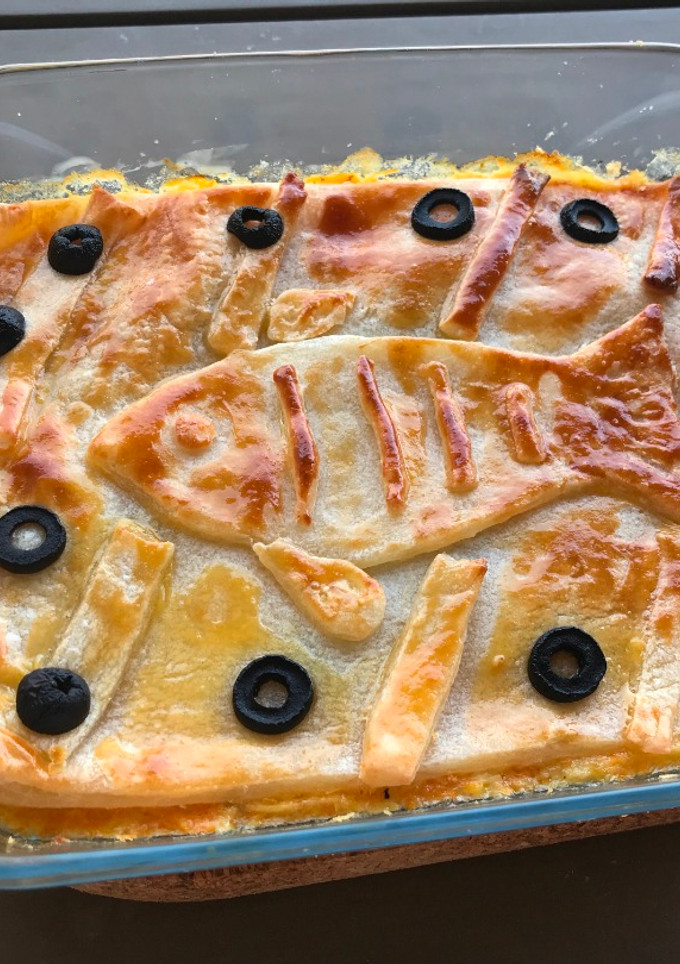 Una foto de Pastel de Pescado de "Nicky, La aprendiz de bruja"
