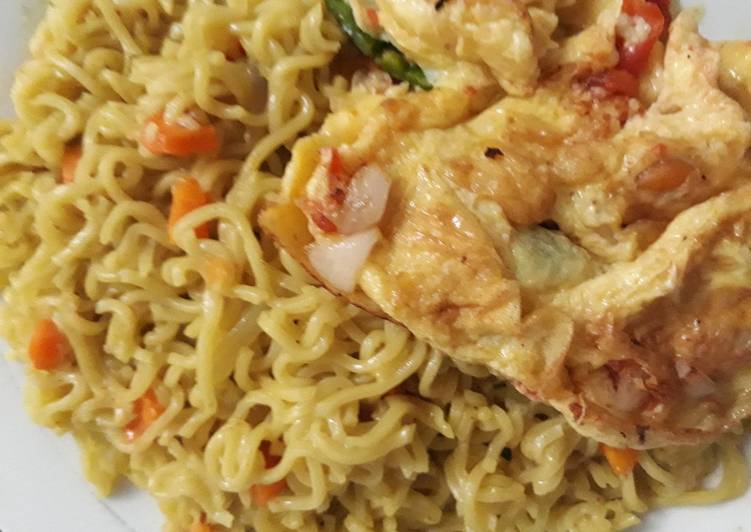 Easiest Way to Prepare Tasty Indomine with fried egg Cooking Basics for Newbies
