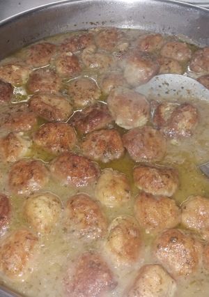 Foto principal de Albóndigas de pescado en salsa verde