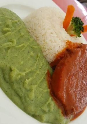 Una foto de Puré de espinacas rico y saludable