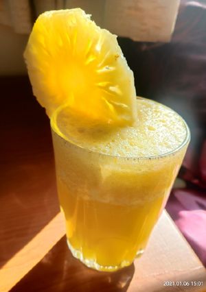 પાઈનેપલ મોકટેલ (Pineapple Mocktail Recipe In Gujarati) રેસીપી મુખ્ય ફોટો