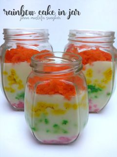 Foto resep 24. rainbow cake in jar #momenmanis #berburucelemekemas