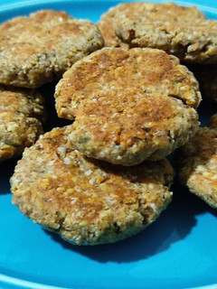 Una foto de Galletitas de avena, queso y tomillo