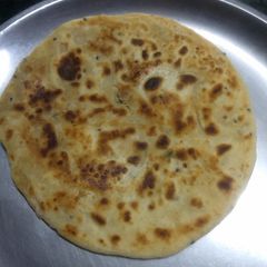 Aloo-matar kulcha A picture of Aloo-matar kulcha.